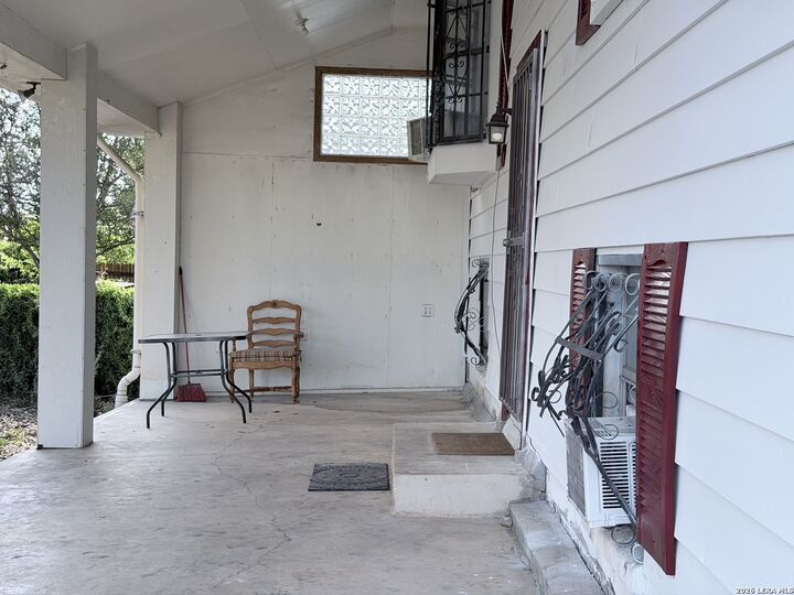 Property Photo:  213 Earl B  TX 78212 