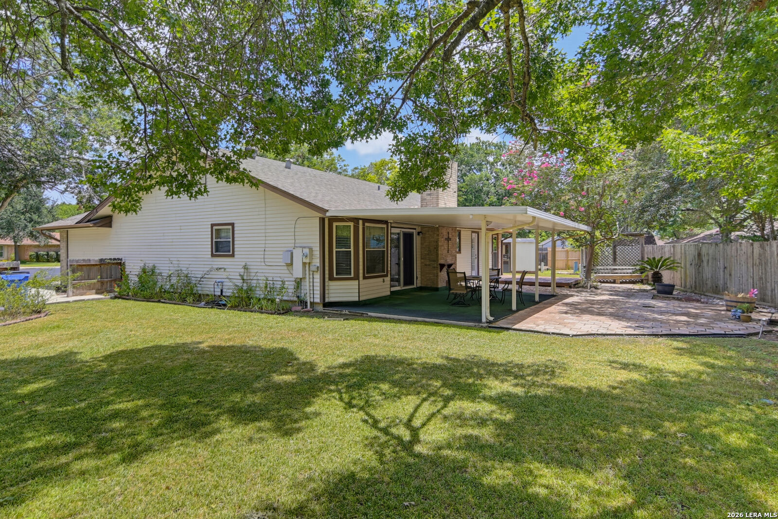 Property Photo:  306 Southwick Cir  TX 78155 