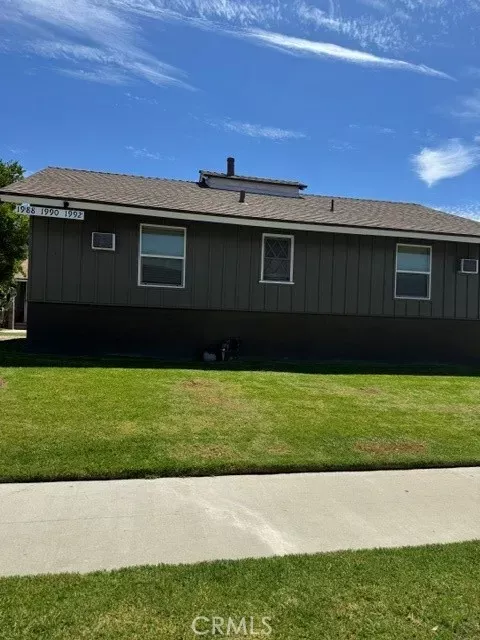 Property Photo:  1988 N Ontario Street  CA 91505 