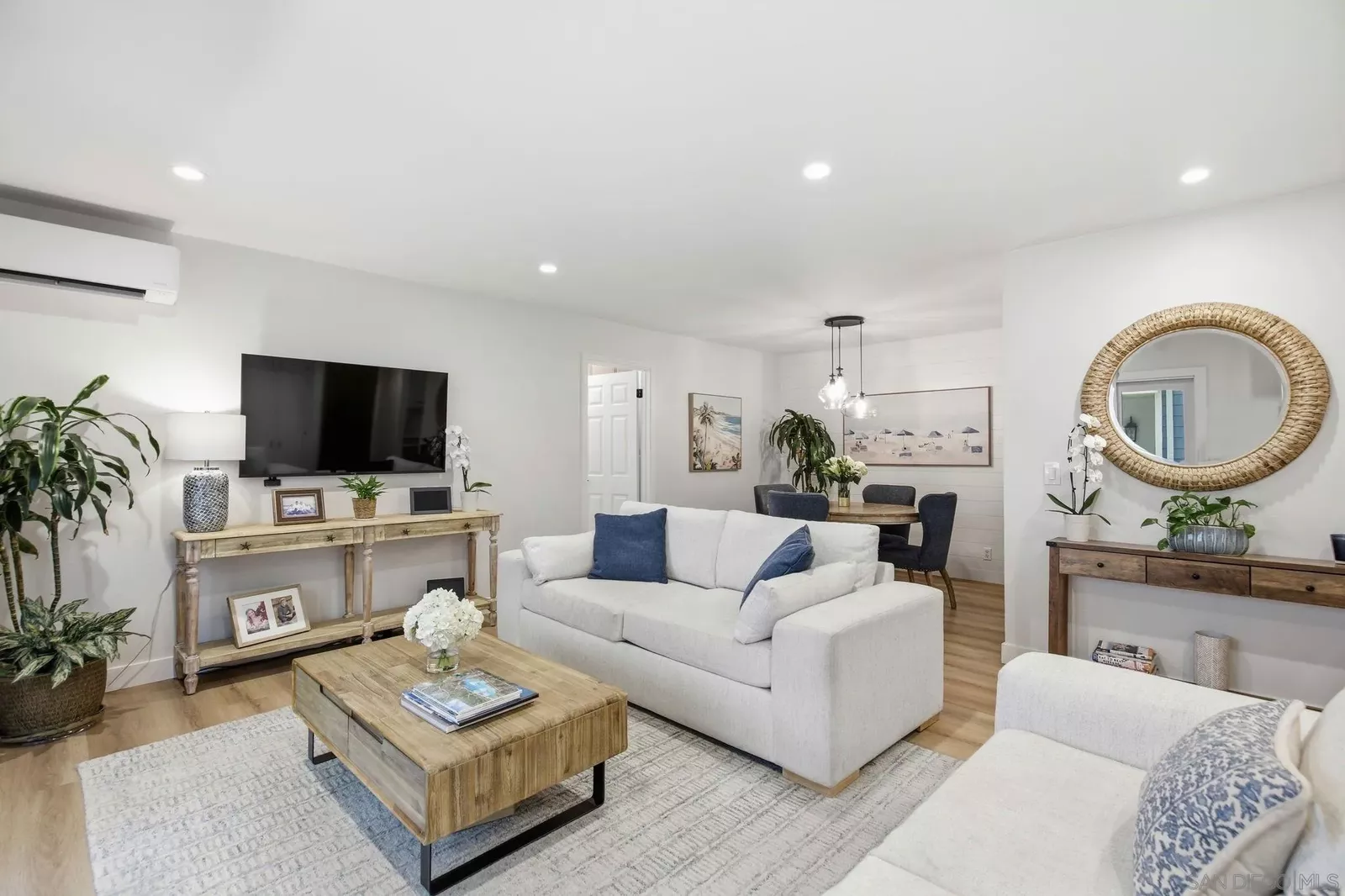 Property Photo:  858 E Ave  CA 92118 