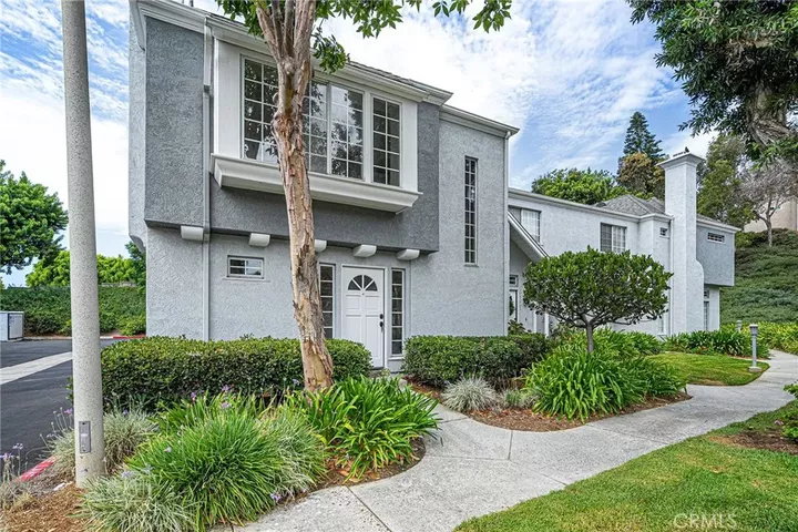 Property Photo:  28221 Paseo El Siena  CA 92677 