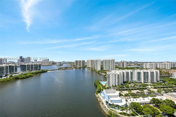 Property Photo: 3370 Hidden Bay Dr 2813 FL 33180