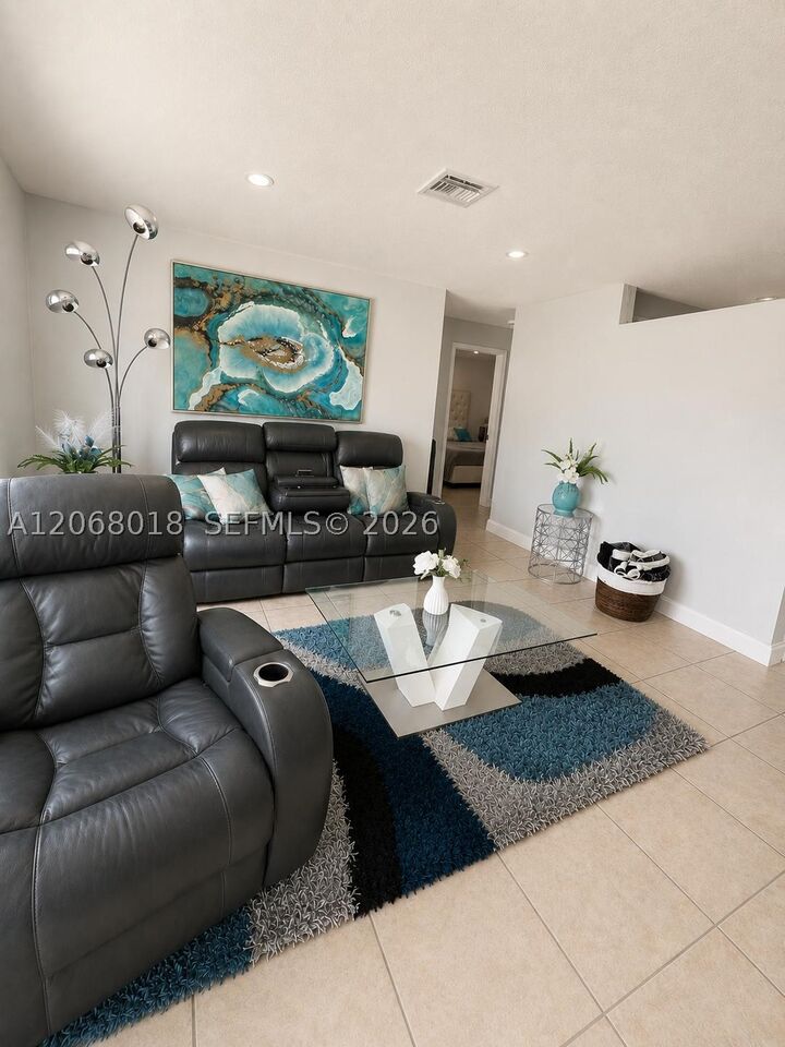 Property Photo: 4910 SW 16th St FL 33317