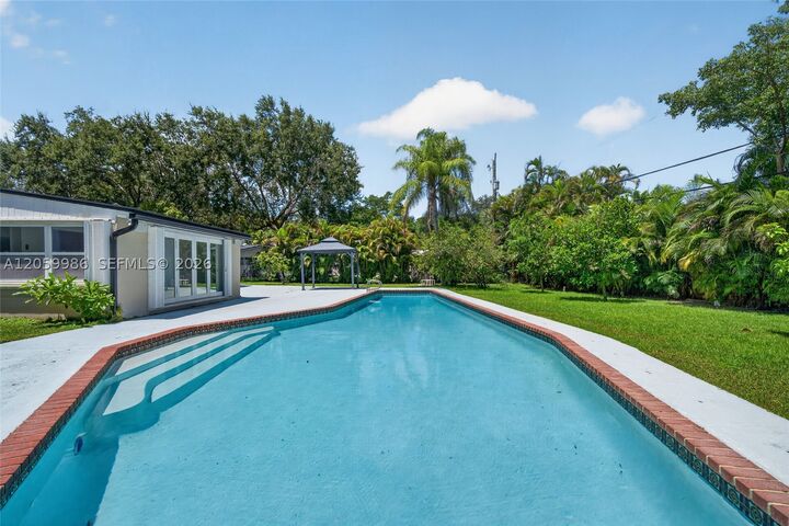 Property Photo: 12935 SW 81st Ave FL 33156