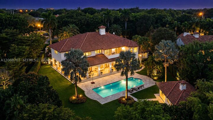 Property Photo: 7701 Old Cutler Rd FL 33143