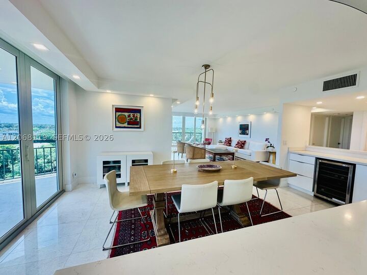 Property Photo: 901 E Camino Real 7D FL 33432