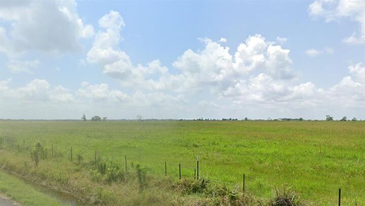 Property Photo:  7 N Precht Road  LA 70607 