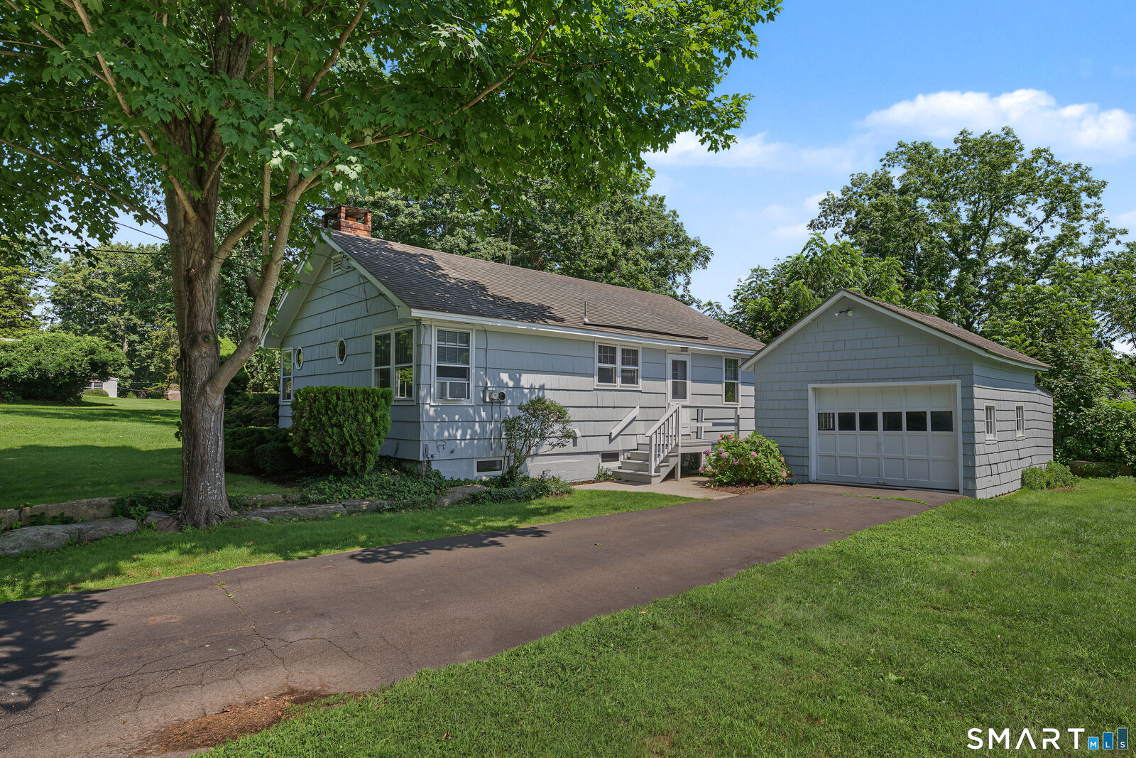 Property Photo: 37 Beach Avenue CT 06443
