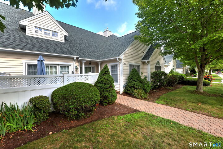 Property Photo: 35 Southwick Court 35 CT 06410