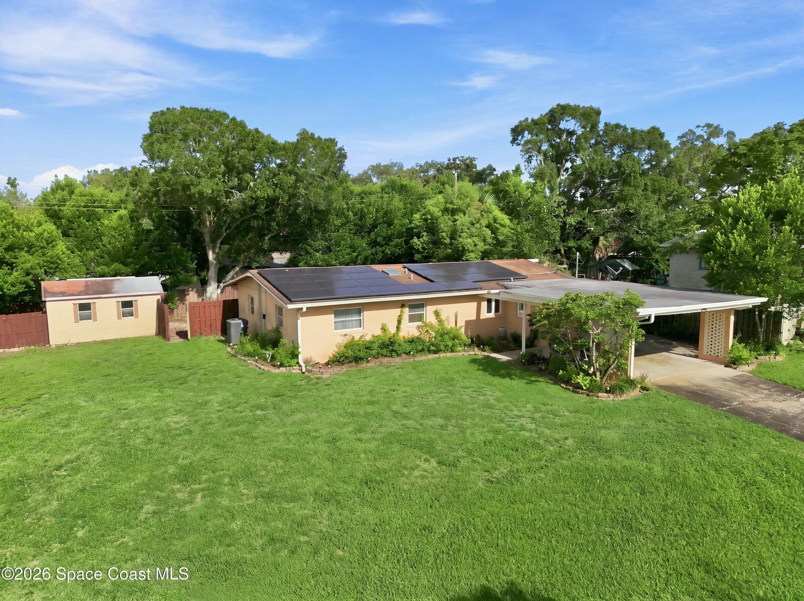 Property Photo: 1419 Brook Drive FL 32780