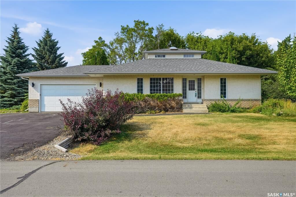 Property Photo:  18 Park Bay  SK S4L 1B2 