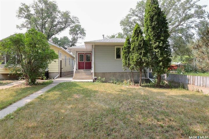 Property Photo: 1366 Retallack Street SK S4T 2H9