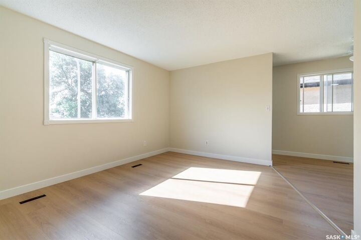 Property Photo: 425 Lorne Street SK S4R 2J5