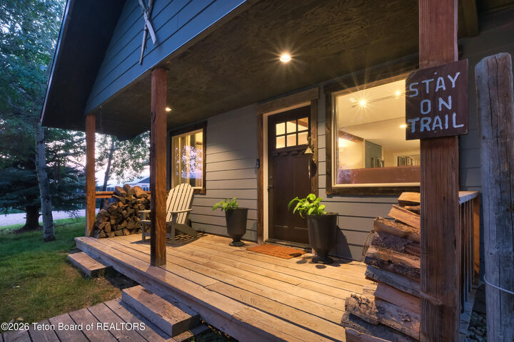 Property Photo: 585 Easy Street ID 83422