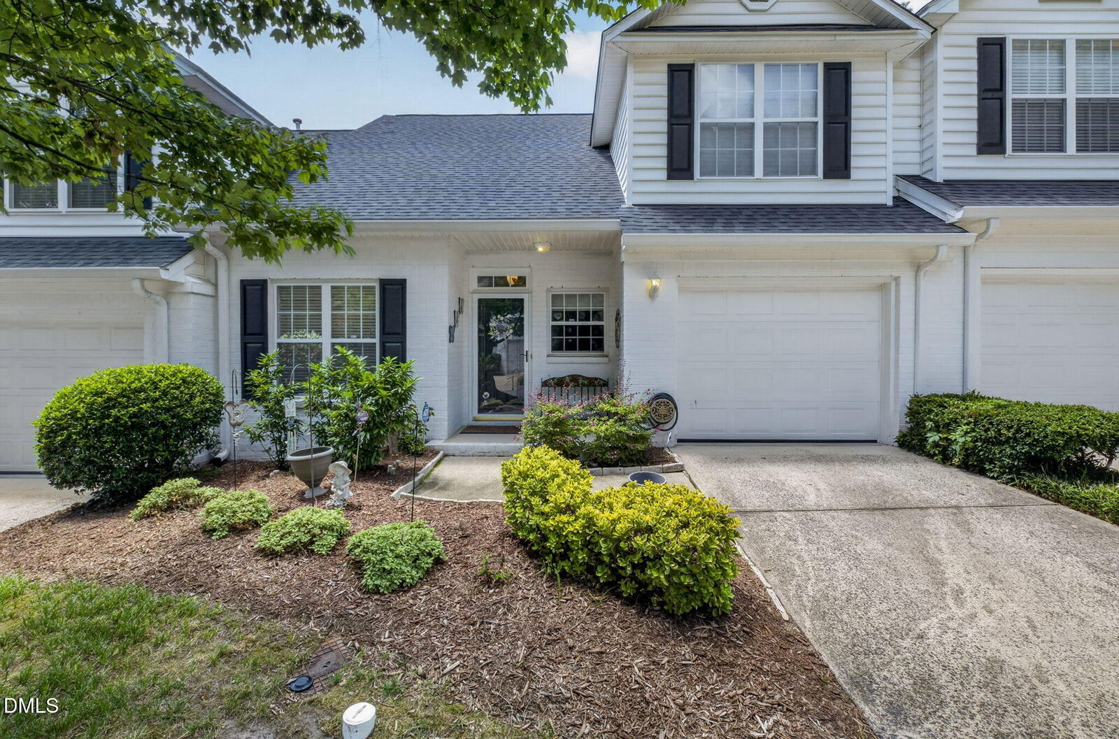 Property Photo: 1603 Poets Glade Drive NC 27523