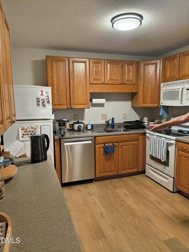 Property Photo:  1002 Willow Drive Apt 85  NC 27514 