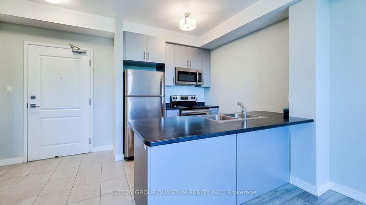 Property Photo:  125 Shoreview Road 424  ON K9V 4R5 
