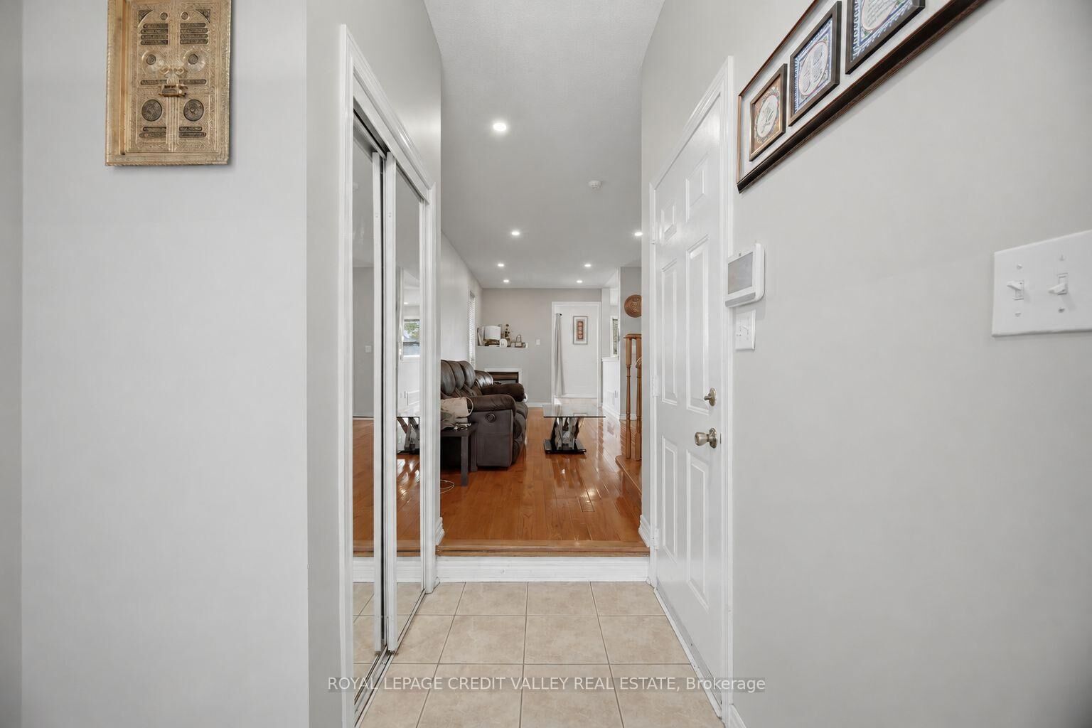 Property Photo: 7443 Russian Olive Close ON L5N 8N7