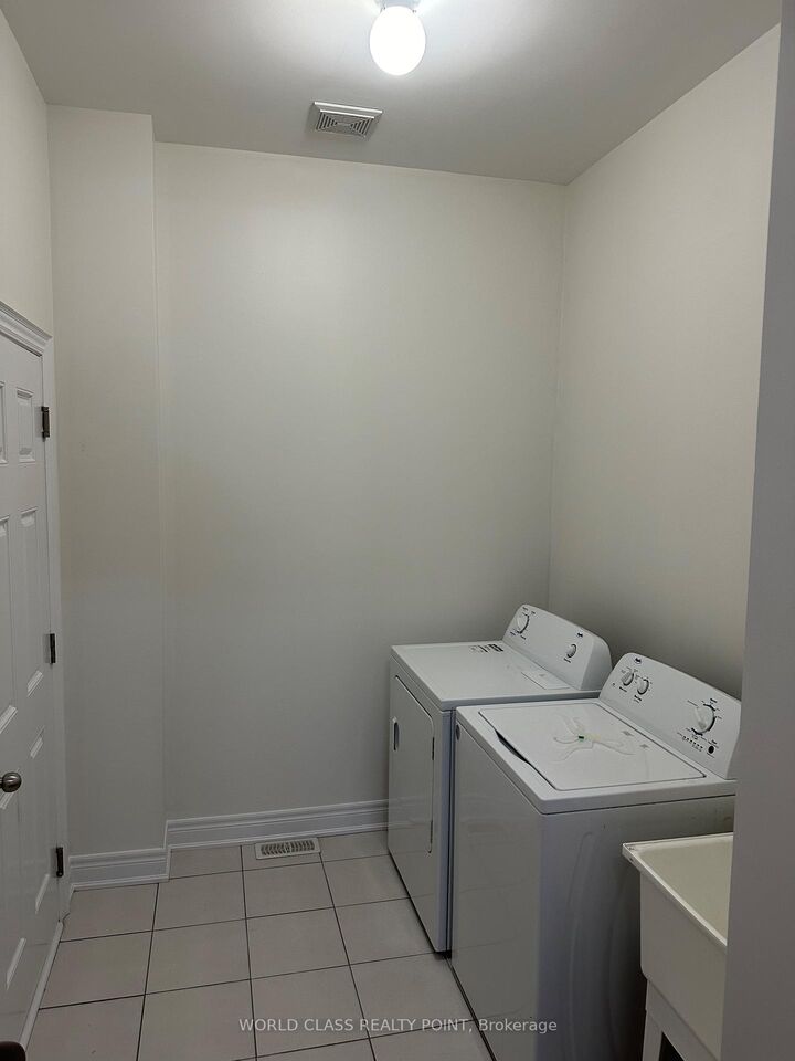 Property Photo: 9 Lyle Way ON L6X 5P8