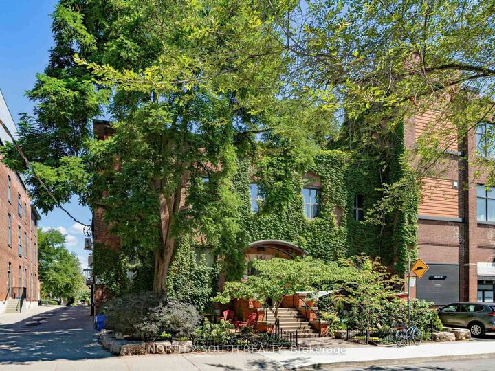 Property Photo: 347 Sorauren Avenue 123 ON M6R 2G5