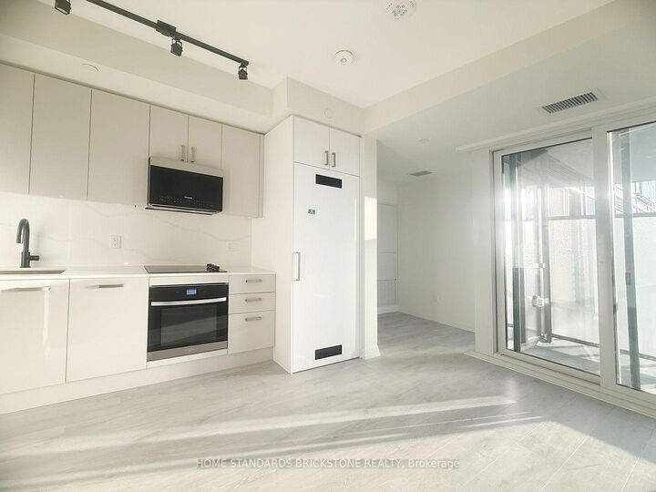 Property Photo:  280 Dundas Street W #2801  ON M5T 0E3 