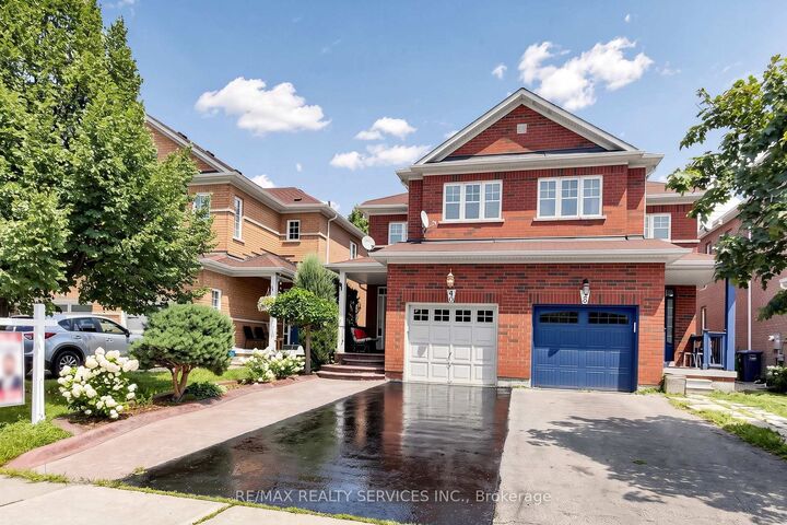 Property Photo: 50 Rocky Point Crescent ON L6V 4R7