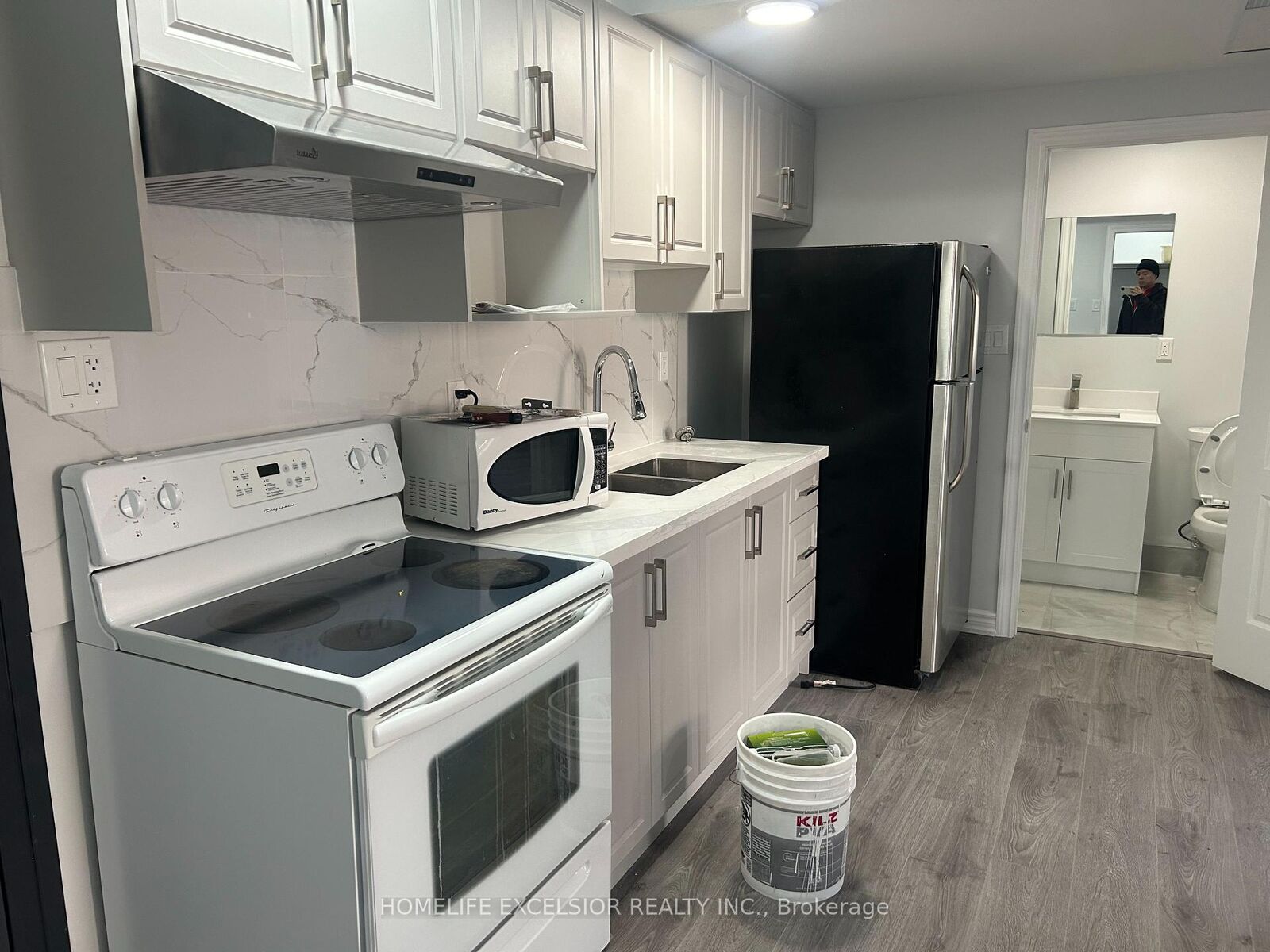Property Photo:  3 Simcoe Street S Unit 3  ON L1H 1A9 