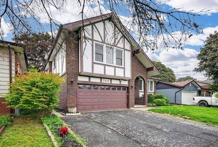 Property Photo:  746 Northwood Drive  ON K9A 4W2 