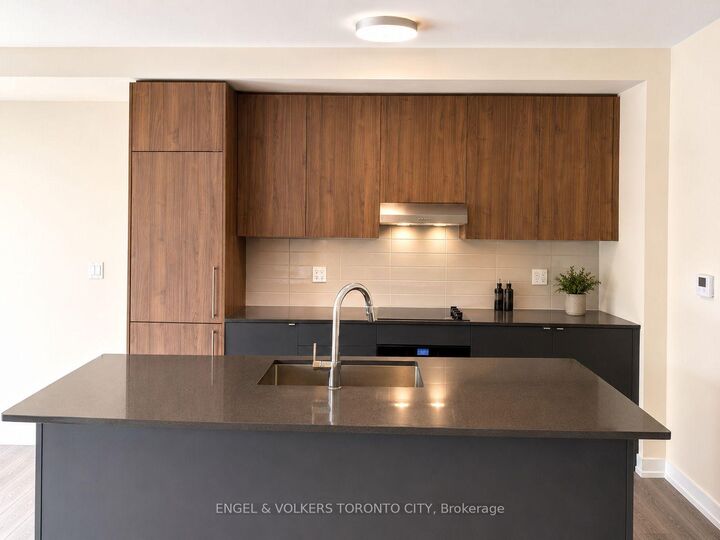 Property Photo: 67 Saigon Drive A-309 ON L4S 0P4