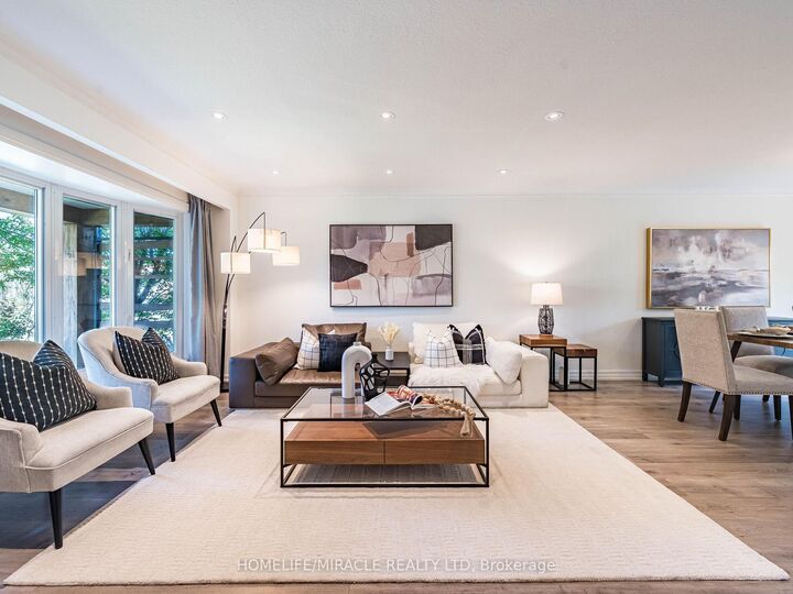 Property Photo: 7 Chapais Crescent ON M1C 2C3