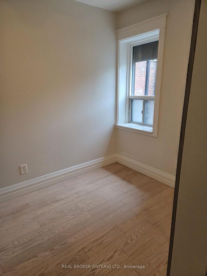 Property Photo:  479 Aberdeen Avenue 1  ON L8P 2S5 