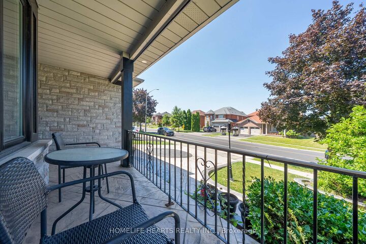 Property Photo: 62 Boxwood Crescent ON L3S 3P9