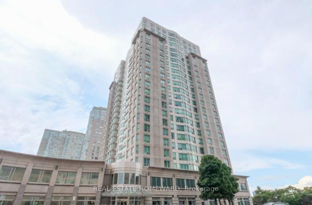 Property Photo: 18 Lee Centre Drive Ph305- Roomb ON M1H 3H5