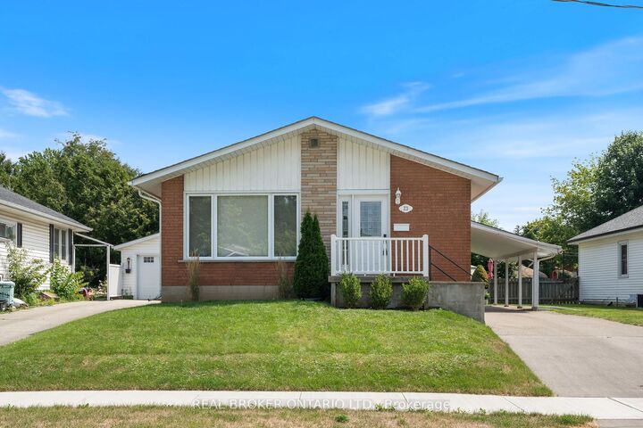 Property Photo:  23 Homewood Avenue  ON N3Y 2S9 