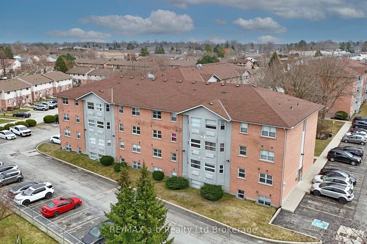64 Hiawatha Road 36 — photo 1