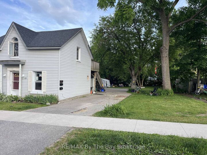 Property Photo: 13 Henry Street ON L4N 1C5