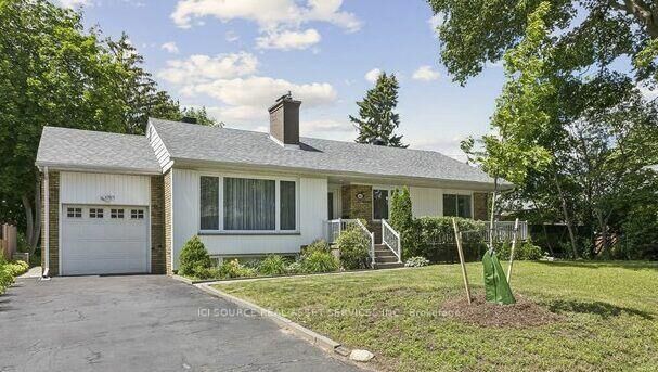 Property Photo: 1603 Lincolnshire Boulevard ON L5E 2S8