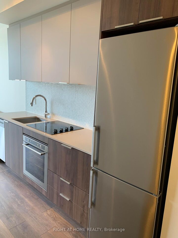 Property Photo:  2 Sonic Way 303  ON M3C 0P2 