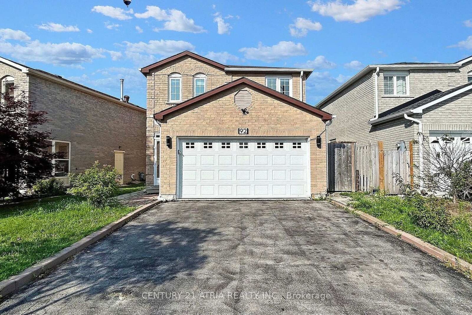 Property Photo:  92 Jaffray Road Upper  ON L3S 1G9 