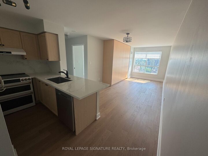 Property Photo: 51 Baffin Court 815 ON L4B 4P6