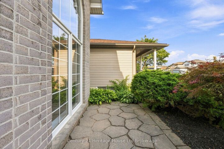 Property Photo: 16 Herford Street ON N4G 4V2