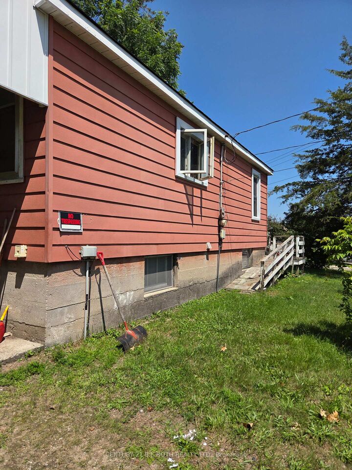 Property Photo: 79 Frederick Street ON L3V 5W6