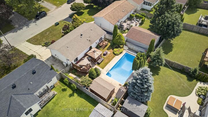 Property Photo:  644 Scott Street  ON N2Z 1V6 