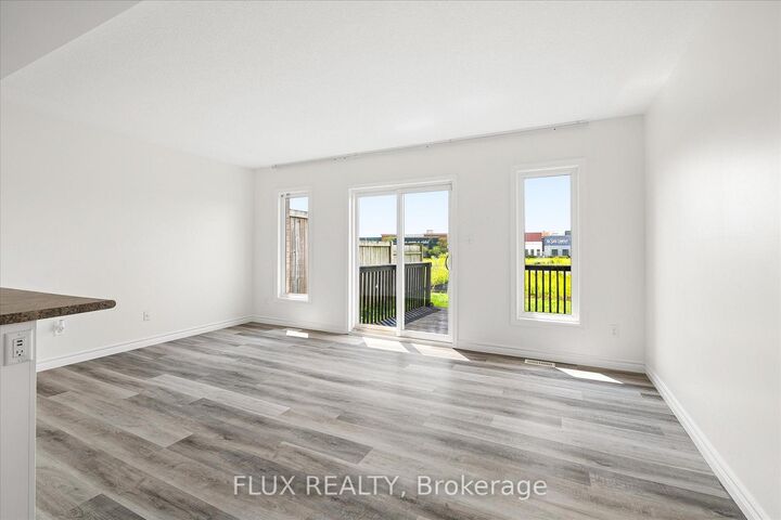 Property Photo:  1389 Countrystone Drive  ON N2N 3R8 