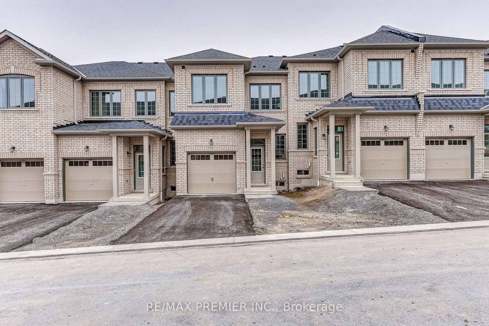 Property Photo: 1228 Elizabeth Mackenzie Drive ON L1X 0S3