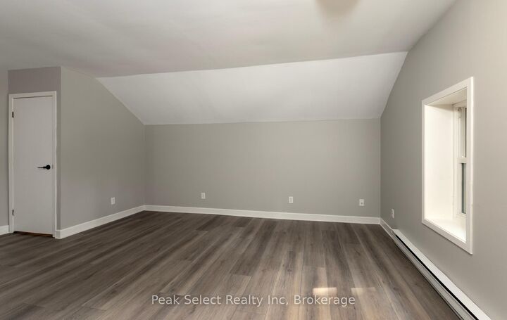 Property Photo:  32 Victoria Street W C  ON N0M 1S2 