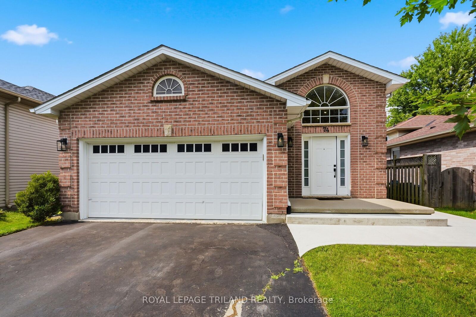 Property Photo: 74 Kennedy Place ON N5V 4W1