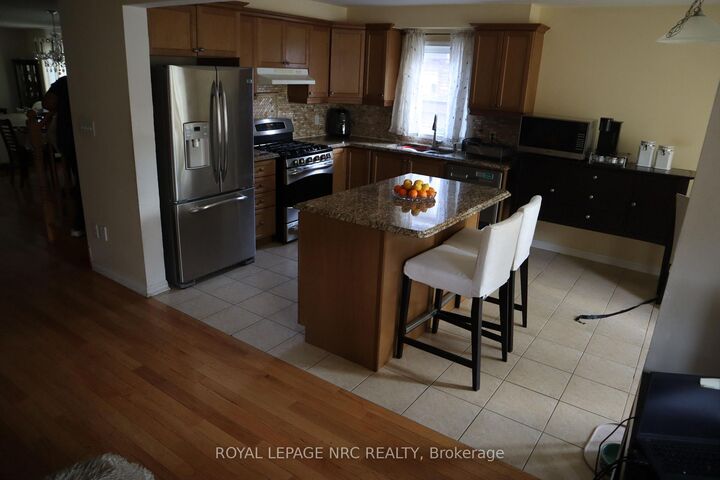 28 Dulverton Drive — photo 1