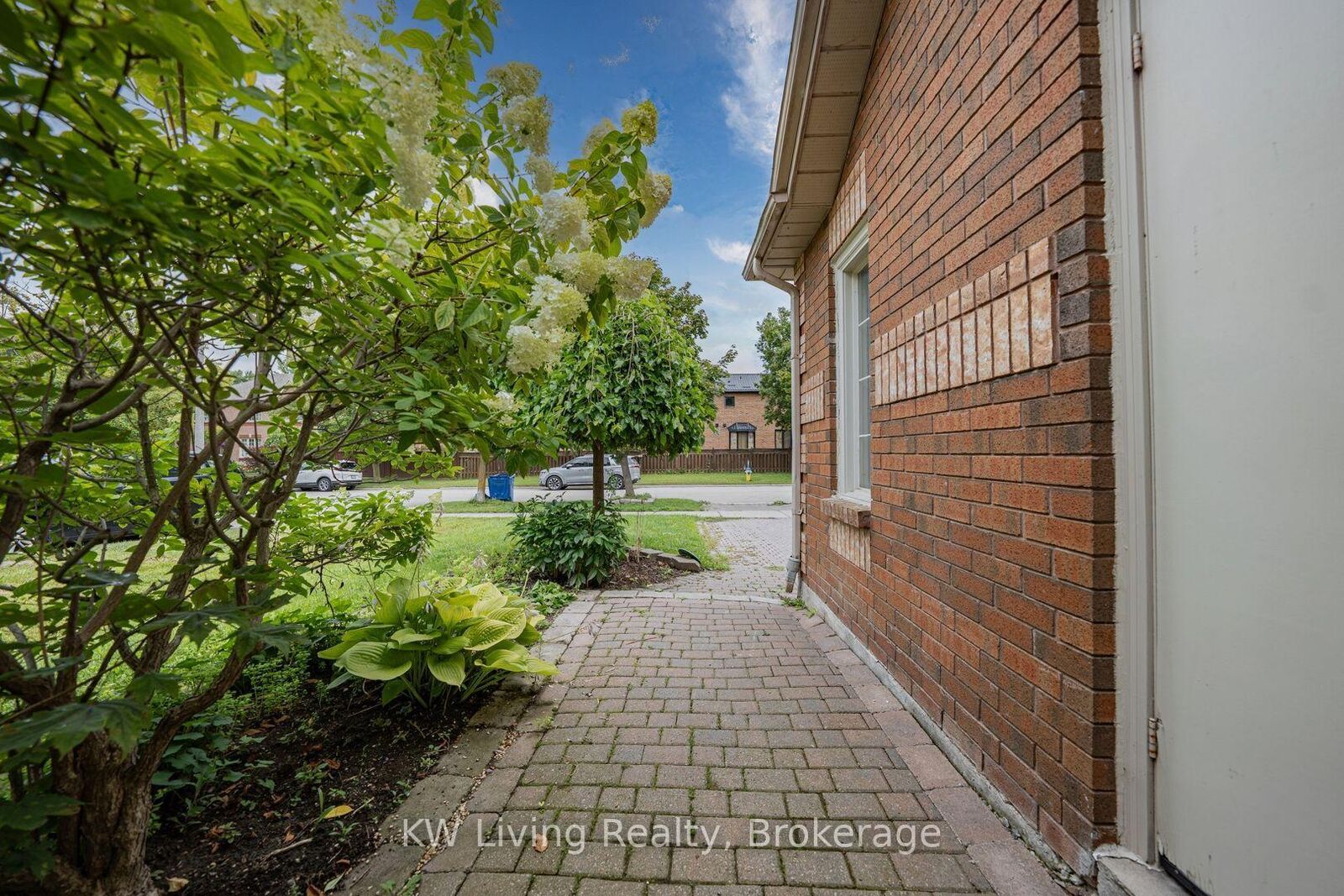 Property Photo: 93 Sunbird Boulevard ON L4P 3V8
