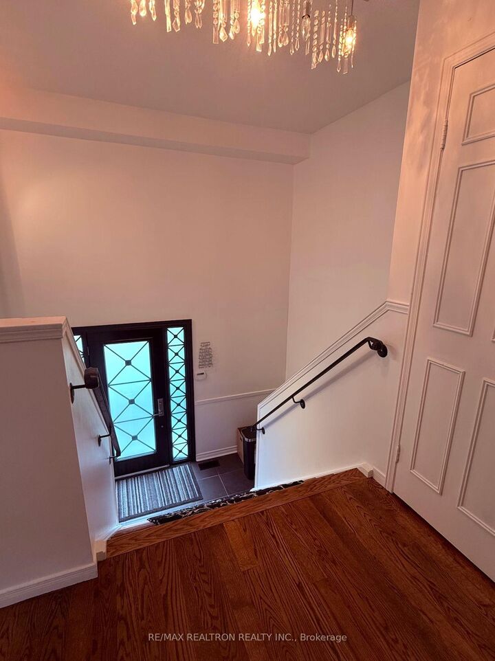 Property Photo:  44 Roxborough Lane  ON L4J 4T1 